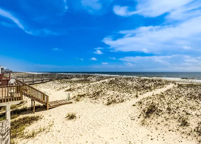 Beachfront With Covered Deck Gulf Views Ac Wifi & Laundry Holiday home *
