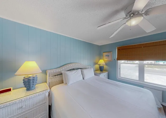 Beachfront With Covered Deck Gulf Views Ac Wifi & Laundry Gulf Shores