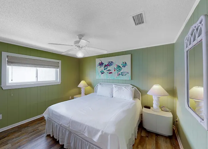 Beachfront With Covered Deck Gulf Views Ac Wifi & Laundry
