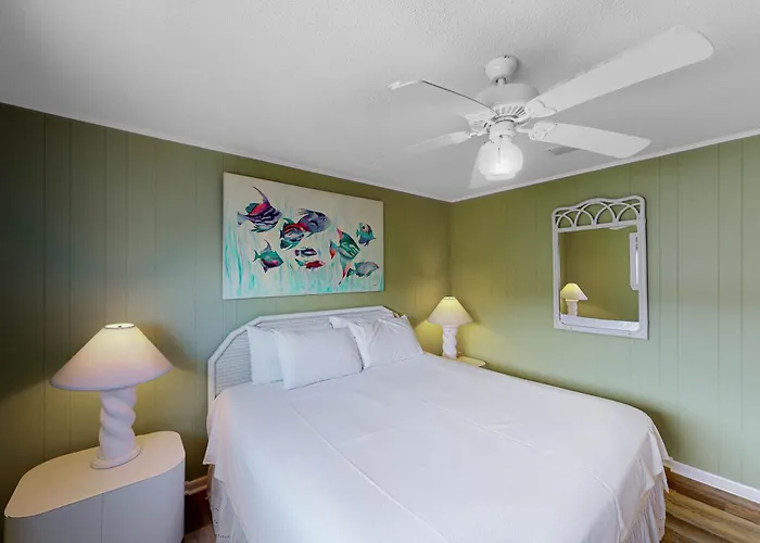 Beachfront With Covered Deck Gulf Views Ac Wifi & Laundry