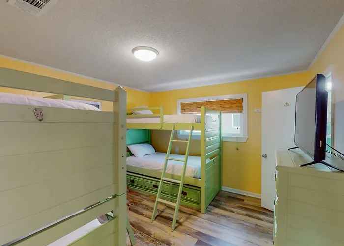 Beachfront With Covered Deck Gulf Views Ac Wifi & Laundry